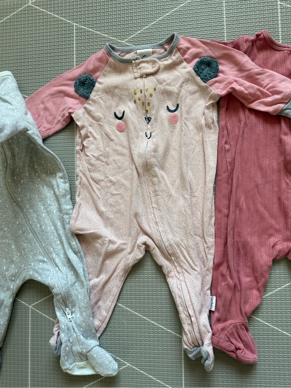 Wonder nation|Baby girl bundle of long sleeve footies-Pack of 3,long sleeve••• - Picture 4 of 10